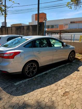FORD FOCUS 2.0 TITANIUM PLUS SEDAN 16V FLEX 4P POWERSHIFT